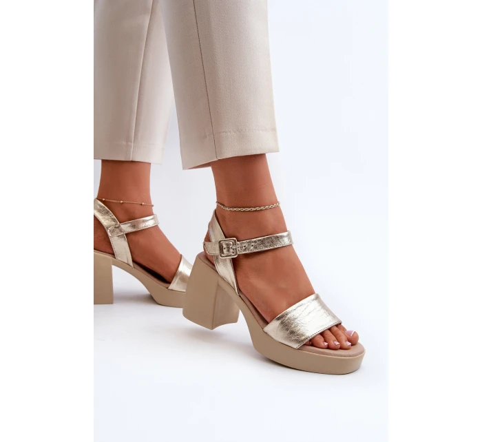 Zazoo 40386 Dámské Kožené Sandály Na Klínu Zlaté