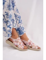 Dámské sandály z eko kůže s květinami multikolor Tosmelia Dámské sandály z eko kůže s květinami multikolor Tosmelia