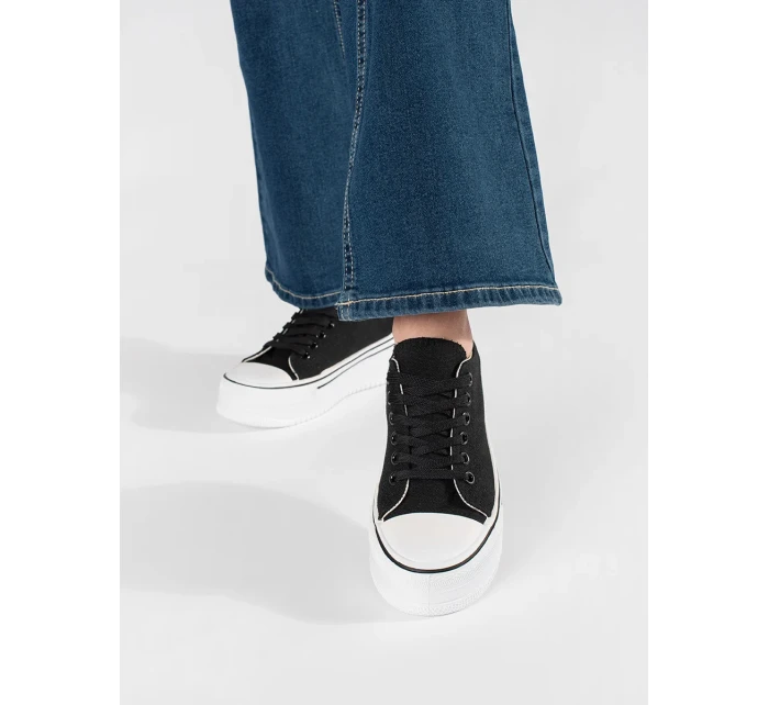 Luxusní dámské černé  tenisky platforma