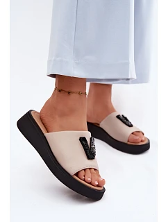 Kožené dámské pantofle s V na platformě  béžové model 22125935 - VINCEZA