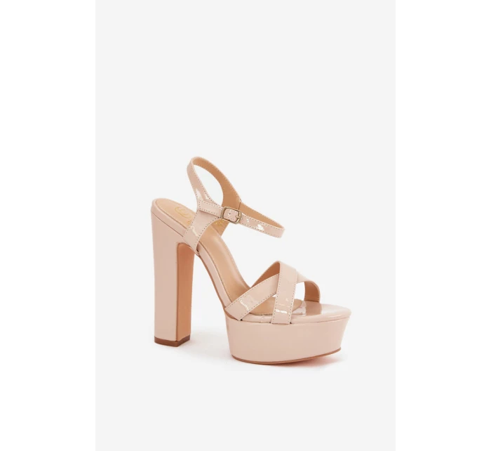 Dámské sandály na vysokém podpatku a platformě lakované béžové model 21688893 - Boto
