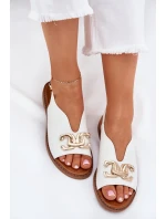 Dámské Sandály Na Plochém Podpatku Se Zlatou Dekorací Bílé Amelira Dámské Sandály Na Plochém Podpatku Se Zlatou Dekorací Bílé Amelira
