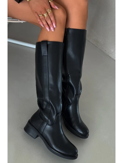 Dámské Černé Boty Na Nízkém Podpatku model 21704732 - Boto