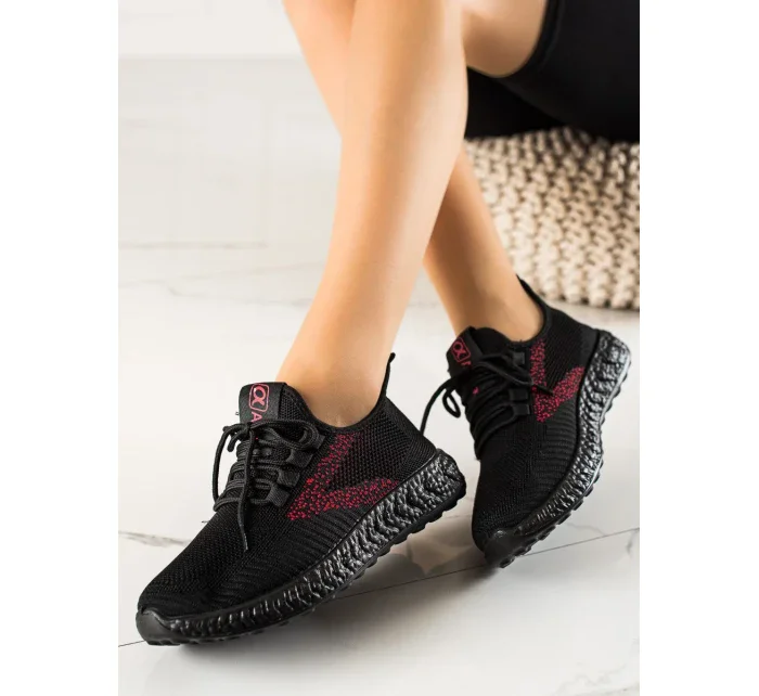 Moderní dámské černé tenisky bez podpatku Moderní dámské černé tenisky bez podpatku