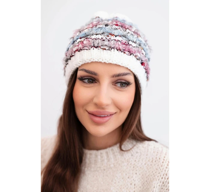 Dámská zimní vlněná čepice s ozdobnými krystalky K399 černá