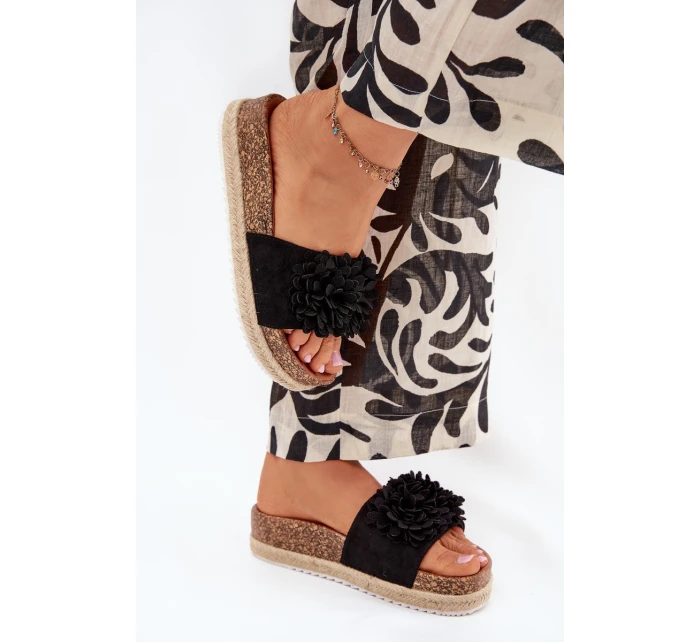 Dámské Pantofle Na Platformě S Ozdobnými Květinami Černé Tessara Dámské Pantofle Na Platformě S Ozdobnými Květinami Černé Tessara