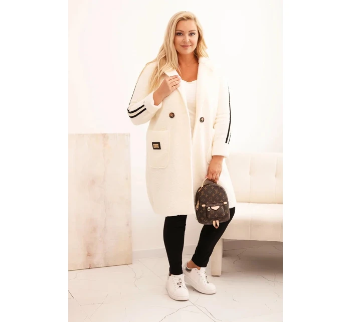 Dámský kabát Plus Size z umělé model 21297090 látky s kapsami ecru - K-Fashion