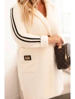Dámský kabát Plus Size z umělé model 21297090 látky s kapsami ecru - K-Fashion