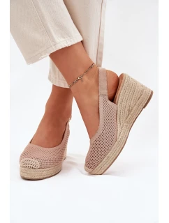 Dámské sandály na klínu s pletením růžové model 21699676 - Boto