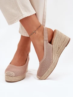 Dámské sandály na klínu s pletením růžové model 21699676 - Boto