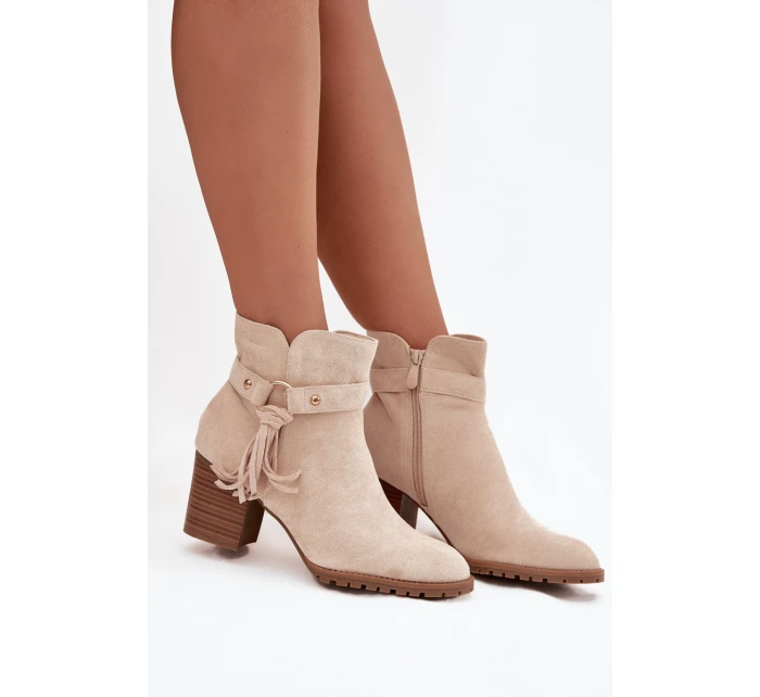 Dámské boty na podpatku s třásněmi Rosabella – světle béžové Dámské boty na podpatku s třásněmi Rosabella – světle béžové