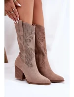 Dámské perforované kozačky ve stylu kovbojek na sloupkovém podpatku S.Barski – béžové, eko kůže Dámské perforované kozačky ve stylu kovbojek na sloupkovém podpatku S.Barski – béžové, eko kůže
