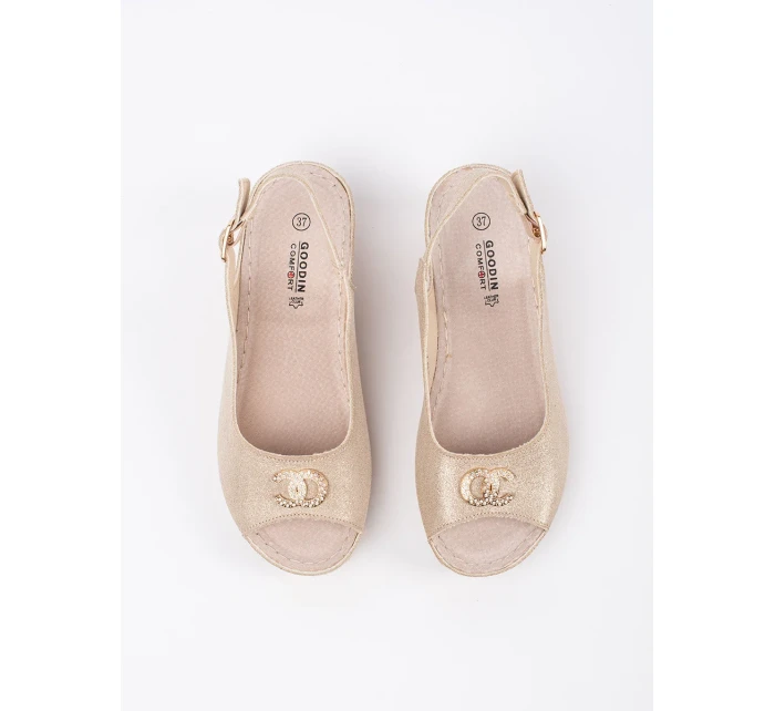 Výborné sandály dámské Jasnobeżowy na klínku Výborné sandály dámské Jasnobeżowy na klínku