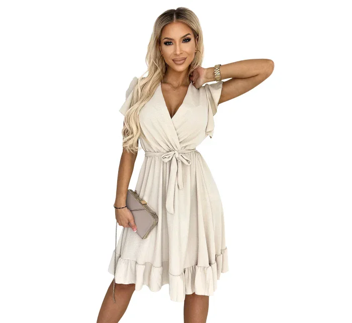 Béžové dámské šaty s výstřihem a zavazováním model 18560379 - numoco basic Béžové dámské šaty s výstřihem a zavazováním model 18560379 - numoco basic