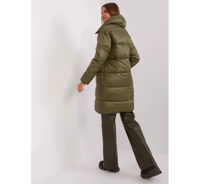 Lehká péřová dámská zimní bunda v khaki barvě model 21247731 - Factory Price