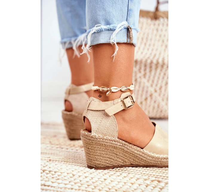 Sandály Na Pleteném Klínu Zlaté Maritta Sandály Na Pleteném Klínu Zlaté Maritta