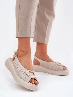 Dámské Kožené Sandály S Dekorací model 21695756 Béžové - S.Barski