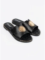 Praktické černé  nazouváky dámské na plochém podpatku