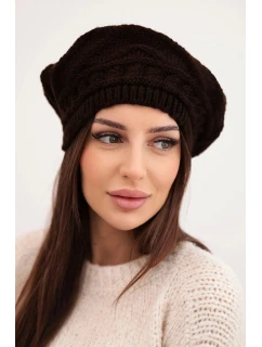 Dámská zimní pletená čepice volného střihu s ozdobným vzorem model 21878079 hnědá - K-Fashion