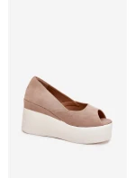Dámské sandály na klínu a platformě béžové model 21702635 - Boto Dámské sandály na klínu a platformě béžové model 21702635 - Boto