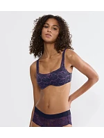 BODY MAKE-UP ILLUSION LACE – Balkonová podprsenka s inovativní comfort wire Triumph BODY MAKE-UP ILLUSION LACE – Balkonová podprsenka s inovativní comfort wire Triumph