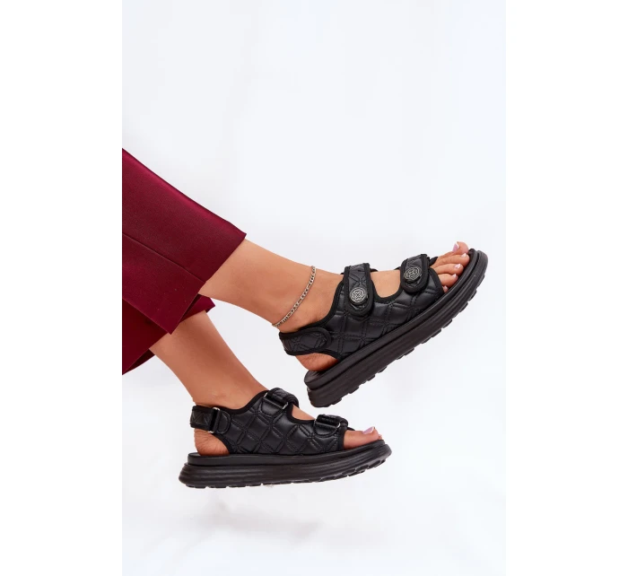 Dámské sandály s ozdobnými detaily na suchý zip černé model 21687995 - Boto Dámské sandály s ozdobnými detaily na suchý zip černé model 21687995 - Boto