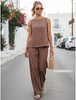 Dámská plátěná souprava s kalhotami Polský výrobek taupe FashionStreet AY1176 Dámská plátěná souprava s kalhotami Polský výrobek taupe FashionStreet AY1176