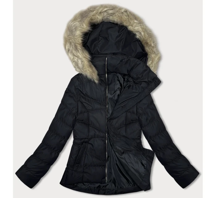 Černá krátká dámská prošívaná zimní bunda model 21247084 - J.STYLE Černá krátká dámská prošívaná zimní bunda model 21247084 - J.STYLE