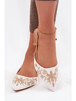 Dámské sandály s výšivkou na ploché Camel Grelia Dámské sandály s výšivkou na ploché Camel Grelia