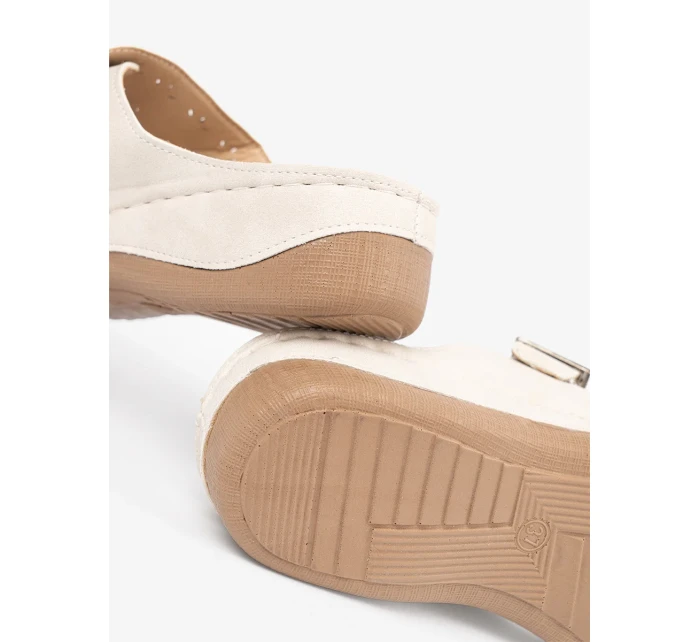 Pohodlné sandály dámské Jasnobeżowy na klínku Pohodlné sandály dámské Jasnobeżowy na klínku