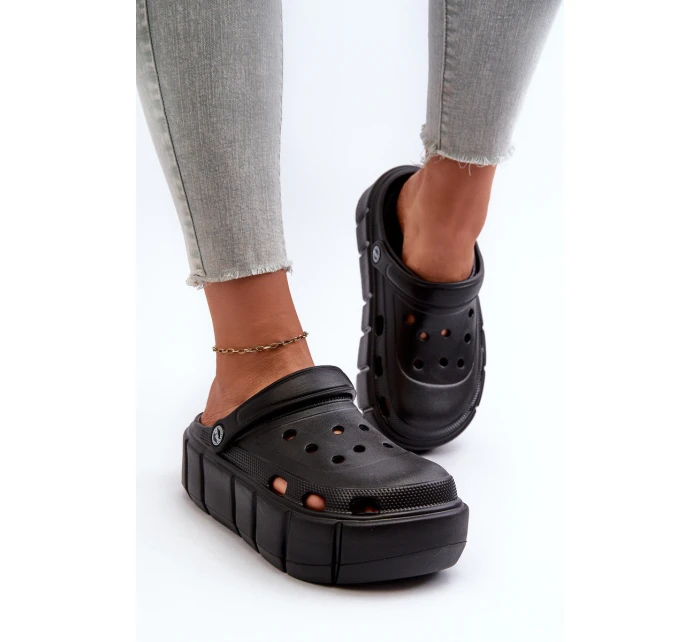 Dámské černé pěnové sandály model 21661037 - Boto Dámské černé pěnové sandály model 21661037 - Boto