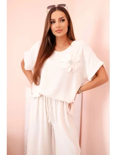 Dámský komplet z viskózy s ozdobným květem a širokými kalhotami - béžový