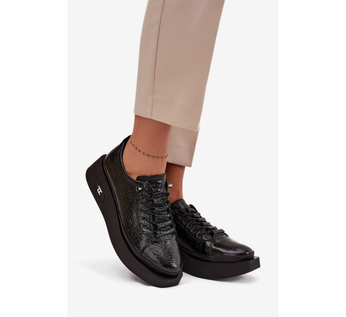 Dámské kožené lakované polobotky na platformě Artiker – černé