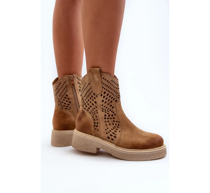 Dámské nízké kozačky z semiše s podrážkou Bežové model 21652391 - Zazoo
