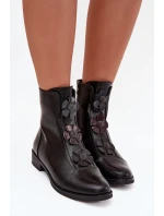 Zateplené dámské kotníkové boty na ploché podrážce s ozdobnými květinami černé Pravienne Zateplené dámské kotníkové boty na ploché podrážce s ozdobnými květinami černé Pravienne