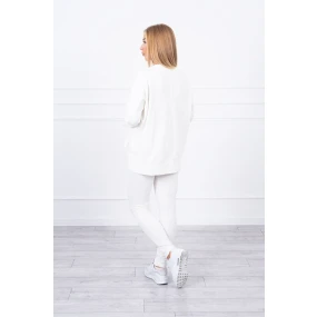 Souprava s oversize halenkou v barvě ecru