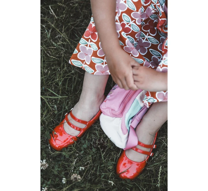 Lakované dětské baletky s červenými proužky Margenis