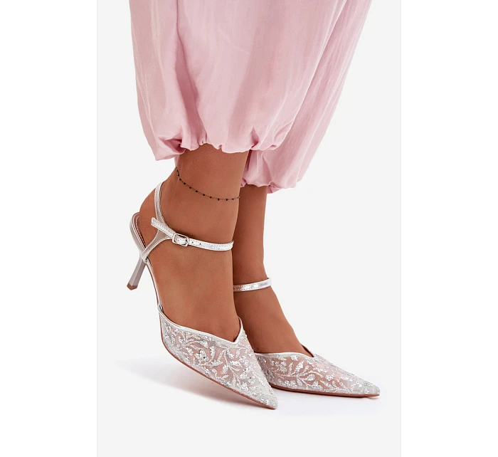 Dámské síťované sandály na jehlovém podpatku se zdobením Stříbrné model 22103201 - Boto Dámské síťované sandály na jehlovém podpatku se zdobením Stříbrné model 22103201 - Boto