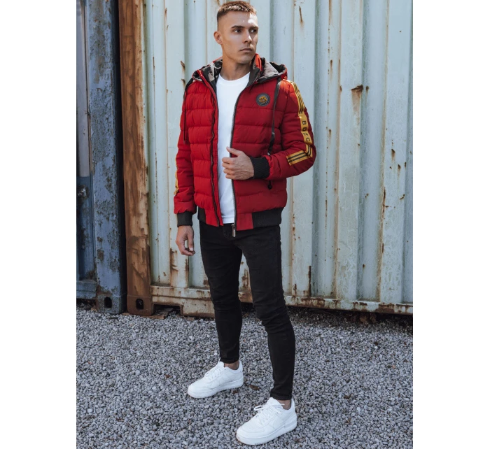 Pánská prošívaná zimní bunda s kapucí bordó Dstreet model 21980302 - FashionStreet Pánská prošívaná zimní bunda s kapucí bordó Dstreet model 21980302 - FashionStreet
