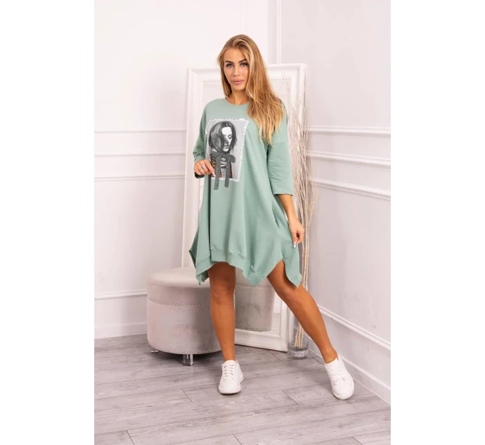 Šaty s potiskem a model 21755714 spodní částí tmavě mátové barvy - K-Fashion