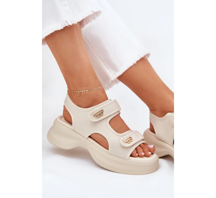 Dámské sandály se zlatými detaily béžové model 21701752 - EVENTO Dámské sandály se zlatými detaily béžové model 21701752 - EVENTO