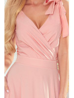 Dlouhé dámské šaty ve špinavě růžové barvě s výstřihem a zavazováním na ramenou model 18037942 - numoco