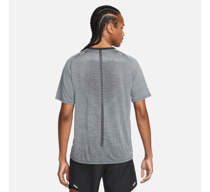 Pánské běžecké tričko Dri-FIT ADV TechKnit Ultra M DM4753-010 - Nike