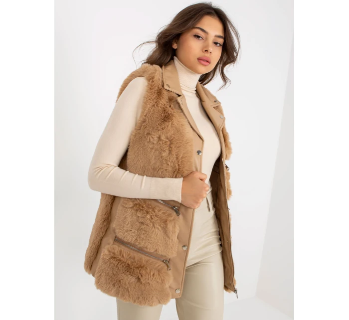 AI KZ TR2021.69 velbloudí vesta