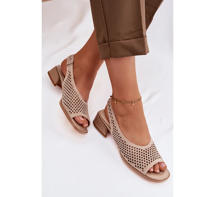 Zdobené síťované dámské sandály na klínku Z & A model 22101312 Béžové - D&A Zdobené síťované dámské sandály na klínku Z & A model 22101312 Béžové - D&A