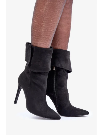 Kotníkové boty na jehlovém podpatku s ohrnutým svrškem černé model 21881049 - Kesi