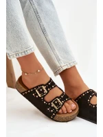 Dámské pantofle se zlatými sponami a knoflíky Černé model 21918999 - Boto