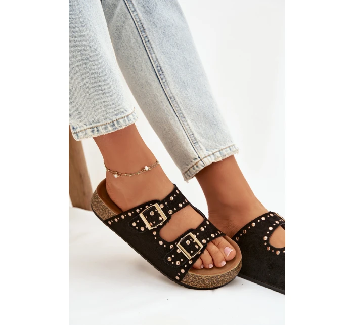 Dámské pantofle se zlatými sponami a knoflíky Černé model 21918999 - Boto