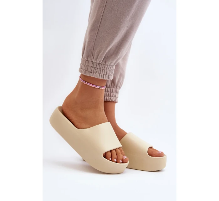 Dámské béžové pantofle Oreithano se silnou podrážkou