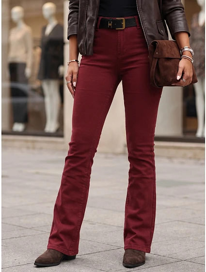 Jeansy damskie z paskiem z wysokim stanem model 22347539 - FashionStreet Jeansy damskie z paskiem z wysokim stanem model 22347539 - FashionStreet